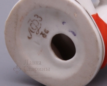 Статужтка «Мальчик с виноградом», скульптор Столбова Г. С., ЛФЗ, редкая роспись