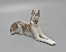 Статуэтка «Собака породы немецкая овчарка», скульптор Воробьев Б. Я., фарфор, анималистика ЛФЗ, 1950-60 гг.