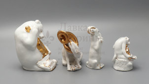 Комплект статуэток по басне И. А. Крылова «Квартет» (золотой):​ осел, козел, мартышка и косолапый мишка, скульптор Воробьев Б. Я., ЛФЗ, 1950-60 гг.