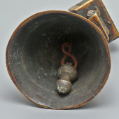 Старинный декоративный колокольчик для вызова прислуги «Носильщик», бронза, Европа, 19 в.