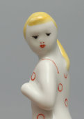 Статуэтка «Подожди», скульптор Пермяк М. Е., фарфор, Вербилки, 1950-60 гг.