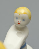 Статуэтка «Подожди», скульптор Пермяк М. Е., фарфор, Вербилки, 1950-60 гг.