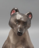 Статуэтка «Бурый медведь», скульптор Ризнич И. И., фарфор, ЛФЗ, 1950-60 гг.