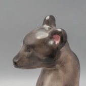 Статуэтка «Бурый медведь», скульптор Ризнич И. И., фарфор, ЛФЗ, 1950-60 гг.