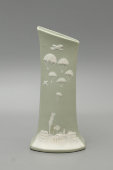 Агитационная ваза «Парашютисты», бисквит, Вербилки, 1930-е