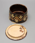 Круглая расписная шкатулка, автор Иван Гладеревский, керамика, Россия, до 1917 г.