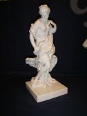 Скульптура «Дева с лебедем», Мейсон, кон. 19, нач. 20 века, фарфор