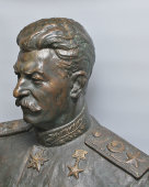 Бронзовый бюст большого размера «И. В. Сталин», скульпторы В. Я. Боголюбов, В. И. Ингал, Ленизо, 1947 г.