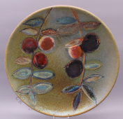 Авторская декоративная тарелка «Ягоды», Артамонова О. С., керамика