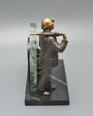 Подарок ко дню шахтера, кабинетная настольная скульптура «Забой» (Шахтер), бронза, змеевик, Россия, 2000-е