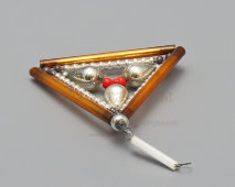 Винтажная подвесная ёлочная игрушка из стекляруса «Треугольник», Завод «Лаборприбор», г. Клин, 1940-60 гг.