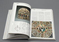 Каталог «Московская эмаль XV–XVII веков», автор Мартынова М. В., издание музея-заповедника «Московский Кремль», 2002 г.