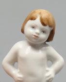 Фигурка «Зарядка», скульптор Столбова Г. С., фарфор ЛФЗ, 1950-60 гг.