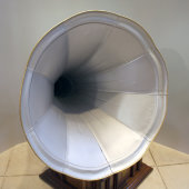 Антикварный граммофон из массива дерева, Швейцария, н. 20 в.