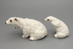 Комплект статуэток «Полярная медведица с медвежонком», фарфор, Европа, 1950-60 гг.