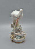 Статуэтка «Аист и лягушка», скульптор Пустыгин Н. П., Дулевский фарфор, 1970-80 гг.