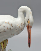 Статуэтка «Аист и лягушка», скульптор Пустыгин Н. П., Дулевский фарфор, 1970-80 гг.