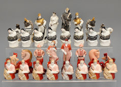 Красная королева из шахмат «Красные и белые», Н. Я. Данько, агитационный фарфор ЛФЗ, 1920-30 гг.