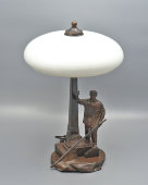 Агитационная настольная лампа «Рабочий-революционер с флагом», бронза, меднение, СССР, 1920-е