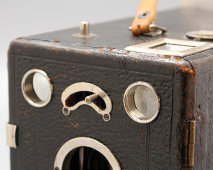 Старинный коробочный фотоаппарат «Modell Jochim»