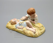 Старинная фарфоровая фигурка «Дети в колосьях», Вербилки, 1920-е