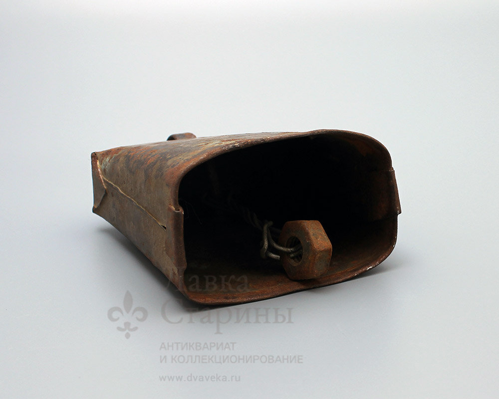 Ботало, старинная глухая погремушка, колокольчик для пасущейся коровы ...