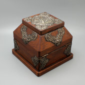 Деревянная шкатулка-ларец в русском стиле, Абрамцево, Россия, н. 20 в.