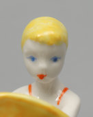 Статуэтка «Девочка с тазиком», фарфор, Вербилки, 1950-60 гг.