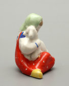 Статуэтка «Аленушка с козленком» (в красном платье), скульптор Малышева Н. А., Дулево, 1950-60 гг.