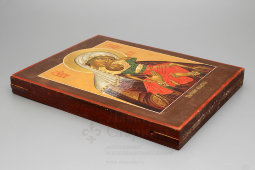 Новописанная икона Божией Матери в киоте «Взыграние младенца», дерево, Россия, 1990-е