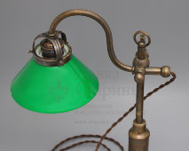 Старинная настольная лампа с зеленым стеклянным абажуром (регулируется по высоте), латунь, Россия, нач. 20 в.