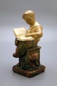 Статуэтка «Мальчик читающий книгу»