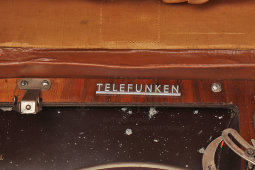 Редкий коллекционный немецкий патефон Telefunken Lido в дорожном кожаном футляре, Германия, 1930-е