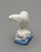 Статуэтка «Медведь полярный на льдине», скульптор Ризнич И. И., ЛФЗ, 1947-50 гг.