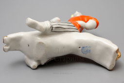 Статуэтка «Иванушка-дурачок и Конек-Горбунок», CCCР, Первомайский фарфоровый завод (Песочное), 1965 г., скульптор В. А. Шестопалов, фарфор.