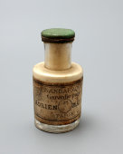 Старинная бутылочка для лекарства, Париж, Франция