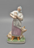 Фигурка «Свинарка» (Поросятница), скульптор Ярош О., фарфор, Городница, 1930-е