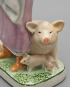 Фигурка «Свинарка» (Поросятница), скульптор Ярош О., фарфор, Городница, 1930-е