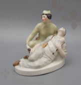 Статуэтка «Испанская дружинница с раненым бойцом»