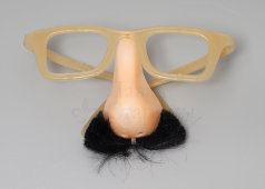 Новогодняя карнавальная маска «Нос очки усы», пластмасса, СССР, 1980-е
