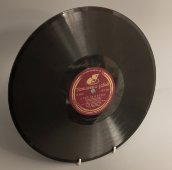 Детский хор Метрополитена: «Спой нам ветер» из к/ф «Дети капитана Гранта» и «Эх, хорошо» пионерская песня из фильма «Концерт Бетховена», Ногинский завод.