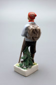 Фарфоровая статуэтка-миниутюра «Турист», Вербилки, 1967 г., СССР