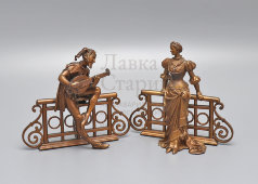 Комплект старинных статуэток, держатели нот «Менестрель‑шутник с лютней и знатная дама», бронза, Европа, кон. 19, нач. 20 вв.