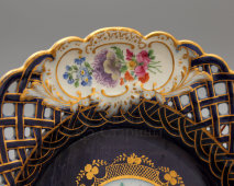 Тарелка «Полевые цветы», прорезной фарфор, живопись, Мейсен, Германия