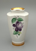 Сувенирная ваза с олимпийским мишкой и цветочной росписью, Вербилки, 1980 г.