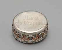 Старинная пудреница с зеркальцем «Афродита и Амур», посеребренный металл, Франция, кон. 19, нач. 20 вв.