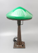 Советская настольная лампа с зеленым абажуром, 1930-40 гг.