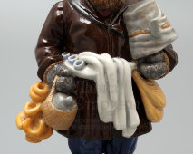 Антикварная фарфоровая статуэтка «Продавец сбитня», Гарднер, 19 век