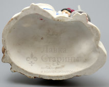 Антикварная фарфоровая статуэтка «Продавец сбитня», Гарднер, 19 век