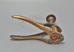 Устройство для ввода корковой пробки в бутылку San Bri № 1, бронза, медь, Франция, 1900-1930 гг.